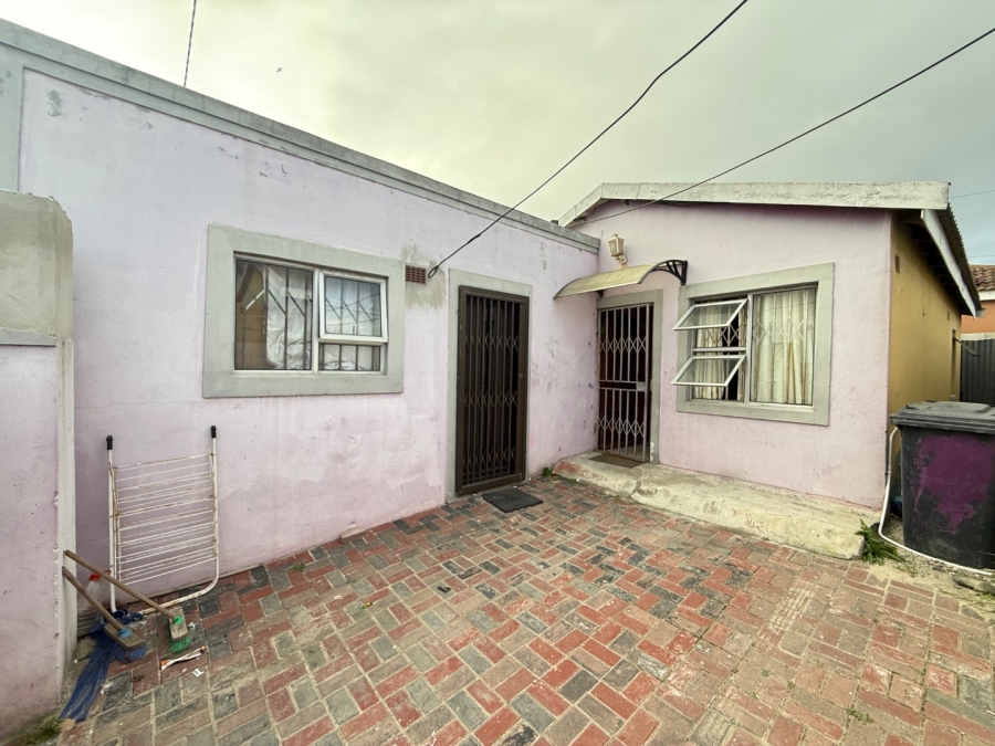 3 Bedroom Property for Sale in Fairdale Western Cape